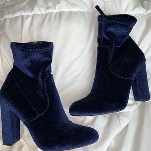Steve Madden EDIT Blue Velvet Boot